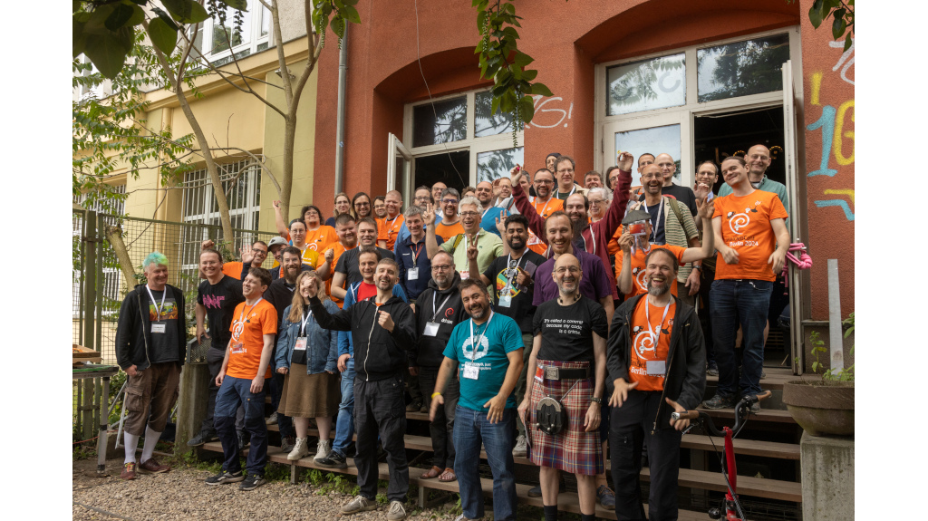 Foto di gruppo della MiniDebConf a Berlino 2024